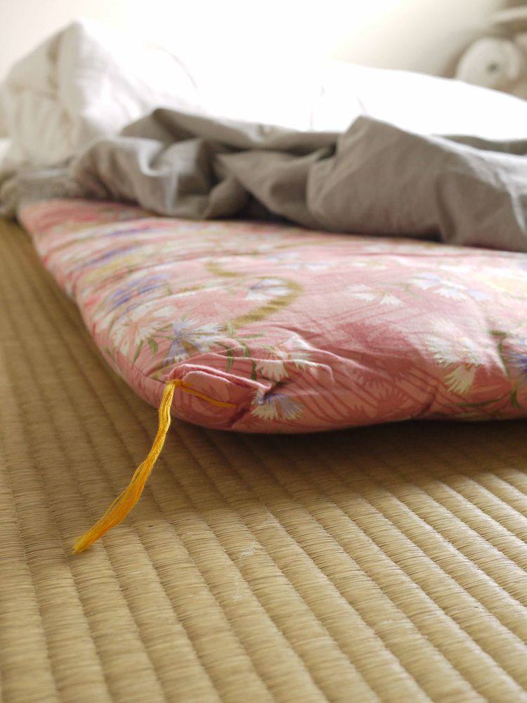 yer yatağında yatmak faydalı mıdır?